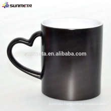 Black glossy matte custom color changing thermal mug with heart shape handle
